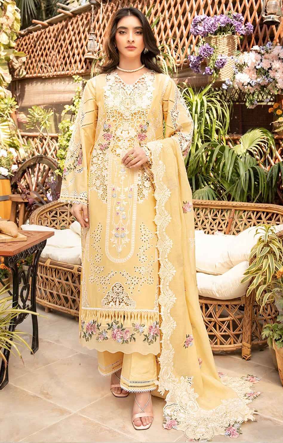 Elaf - Mahgul (Butter yellow)